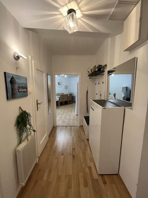 *Luxurious And Spacious Family Apartment* Vienne Extérieur photo